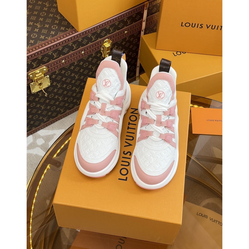 l**is V*t*n sneakers